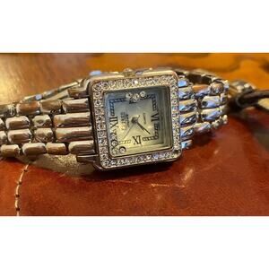 Women's Figaro Couture Watch, Silver Tone with Crystal Accents, MOP Face